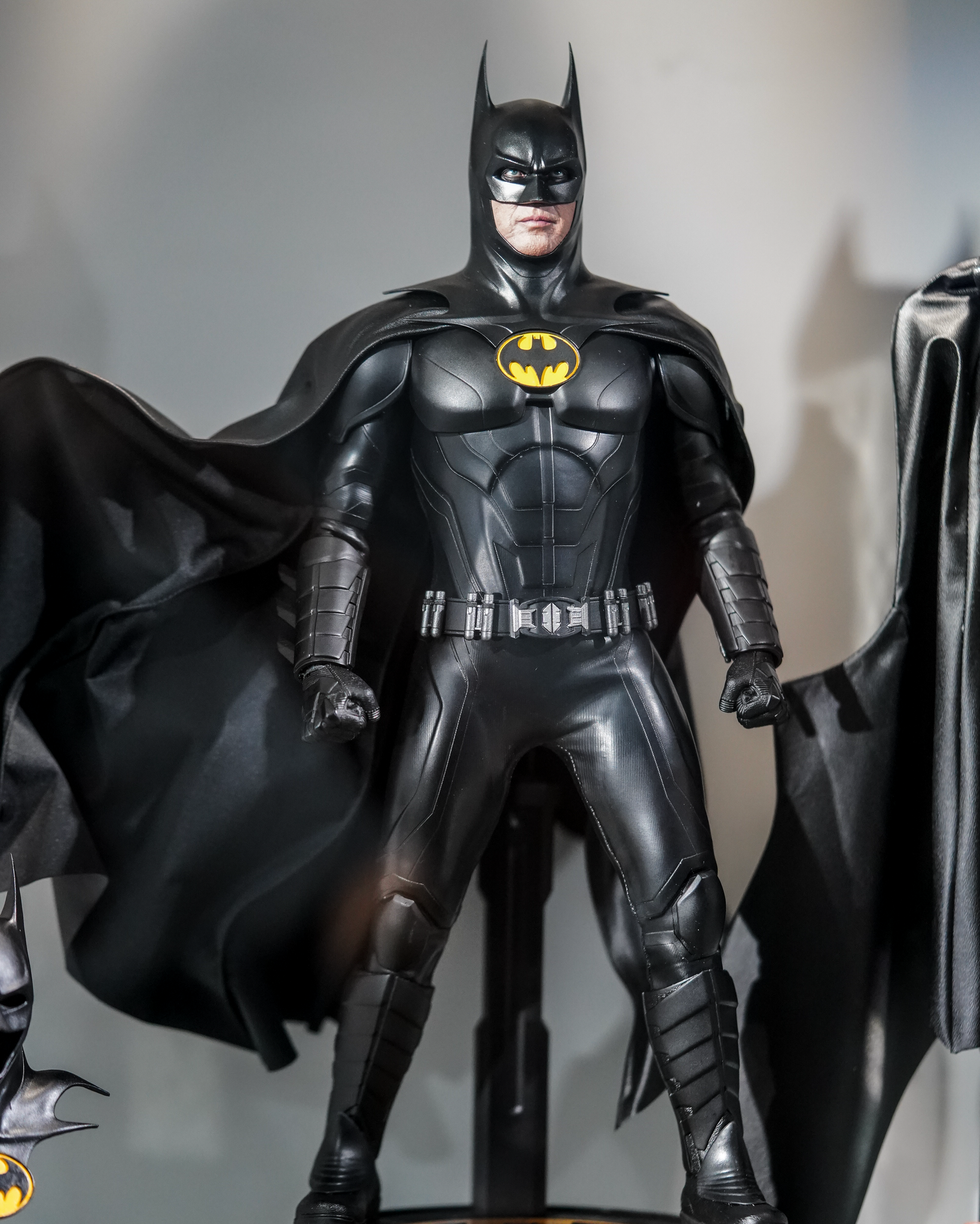 Batman (modern suit) MMS712, Figurine Hot Toys
