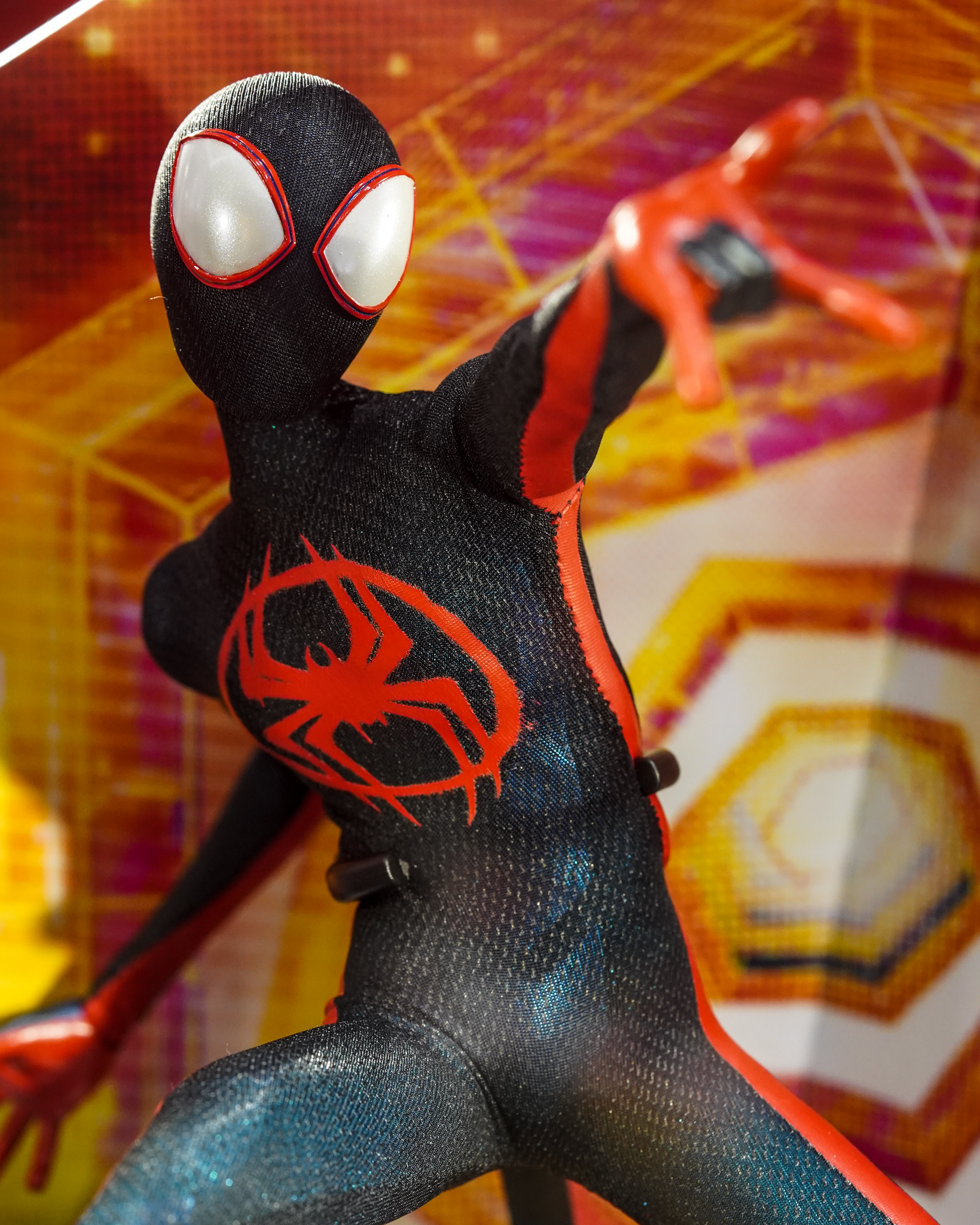 Figurine Hot Toys Miles Morales - Spider-Man: Across the Spider-Verse