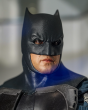 Load image into Gallery viewer, Preorder! Hot Toys MMS703 The Flash – Batman 1/6 Scale Collectible Figure