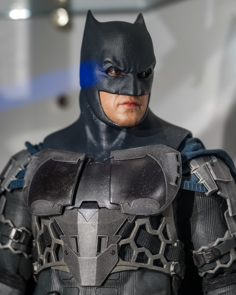 Preorder! Hot Toys MMS703 The Flash – Batman 1/6 Scale Collectible Figure