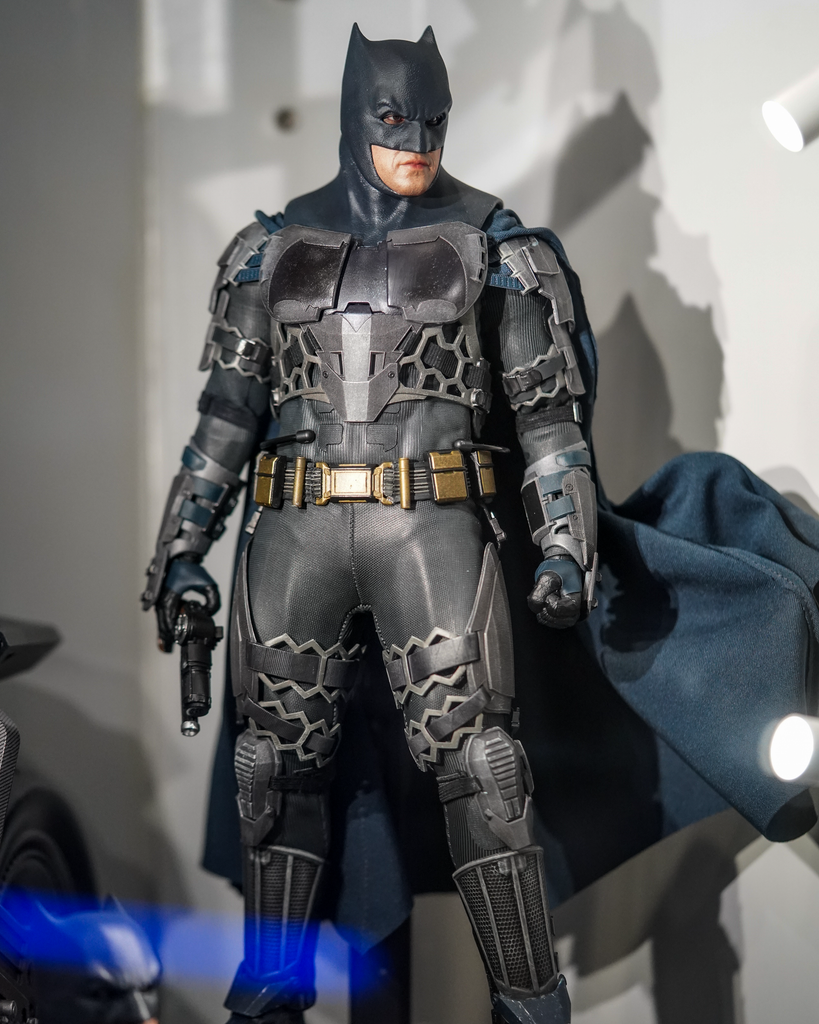 Preorder! Hot Toys MMS703 The Flash – Batman 1/6 Scale Collectible Figure