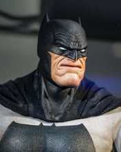 Load image into Gallery viewer, Preorder! Hot Toys CMS024 DC Comic Batman The Dark Knight Returns Batman 1/6 Scale Collectible Figure