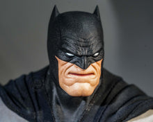 Load image into Gallery viewer, Preorder! Hot Toys CMS024 DC Comic Batman The Dark Knight Returns Batman 1/6 Scale Collectible Figure