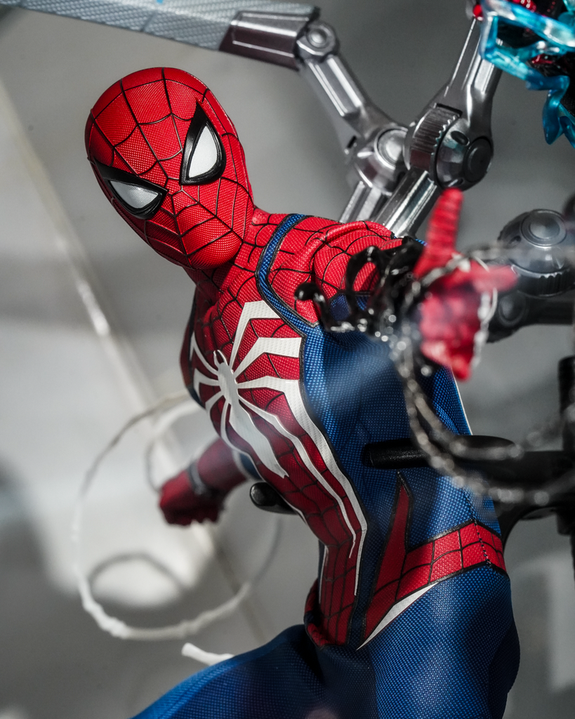 Hot Toys VGM54 Marvel’s Spider-Man 2 – Peter Parker (Advanced Suit 2.0) 1/6 Scale Collectible Figure (Limited 300 Pieces in Hong Kong)