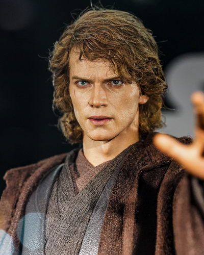 newproduct - NEW PRODUCT: HOT TOYS: STAR WARS EPISODE III: REVENGE OF THE SITH™ ANAKIN SKYWALKER™ 1/6TH SCALE COLLECTIBLE FIGURE - Page 7 DSC03925-2_500x500