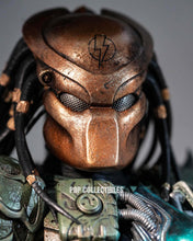 Load image into Gallery viewer, Preorder! Hot Toys CMS029B Predator 1/6th scale Broken Tusk Predator Collectible Figure (Special Edition)
