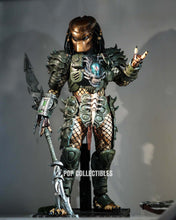 Load image into Gallery viewer, Hot Toys CMS029 Predator - Broken Tusk Predator 1/6th Scale Collectible Figure