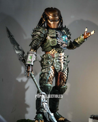 Preorder! Hot Toys CMS029B Predator 1/6th scale Broken Tusk Predator Collectible Figure (Special Edition)
