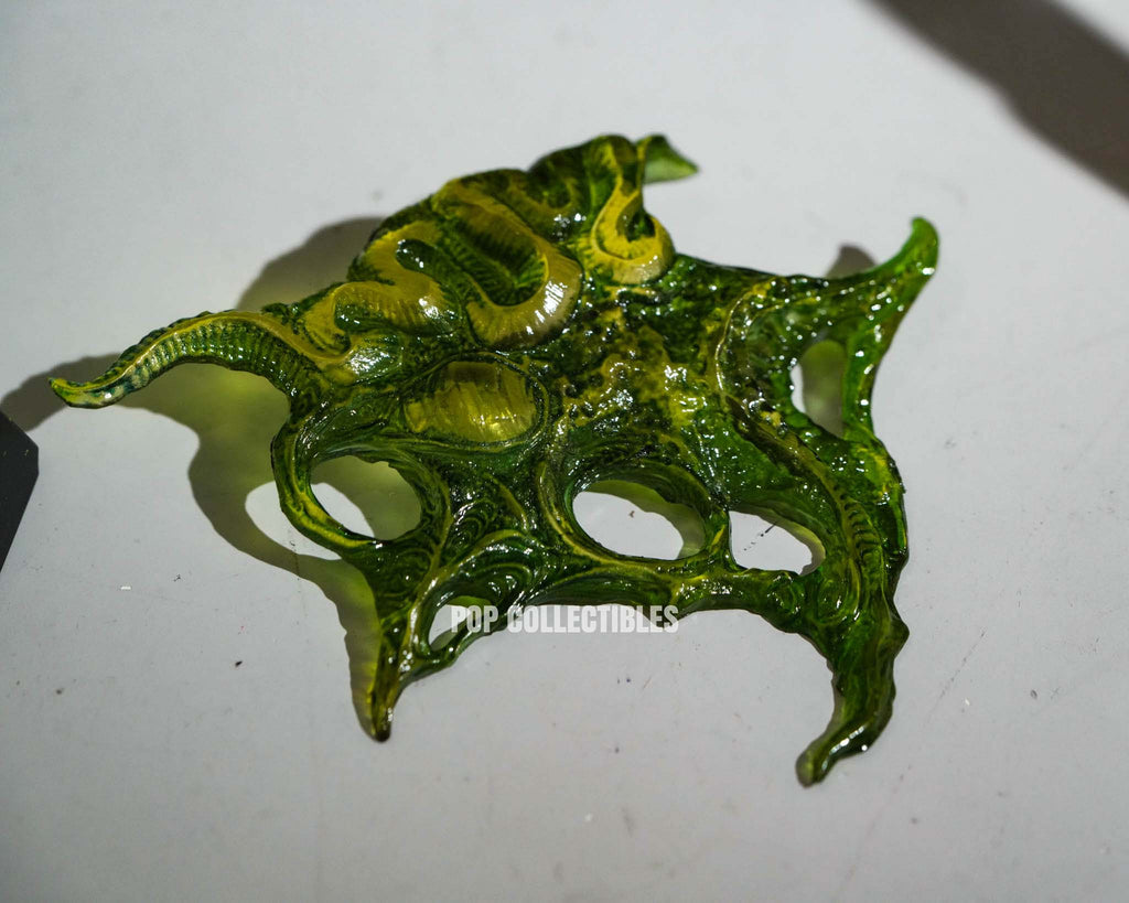 Preorder! Hot Toys CMS029B Predator 1/6th scale Broken Tusk Predator Collectible Figure (Special Edition)