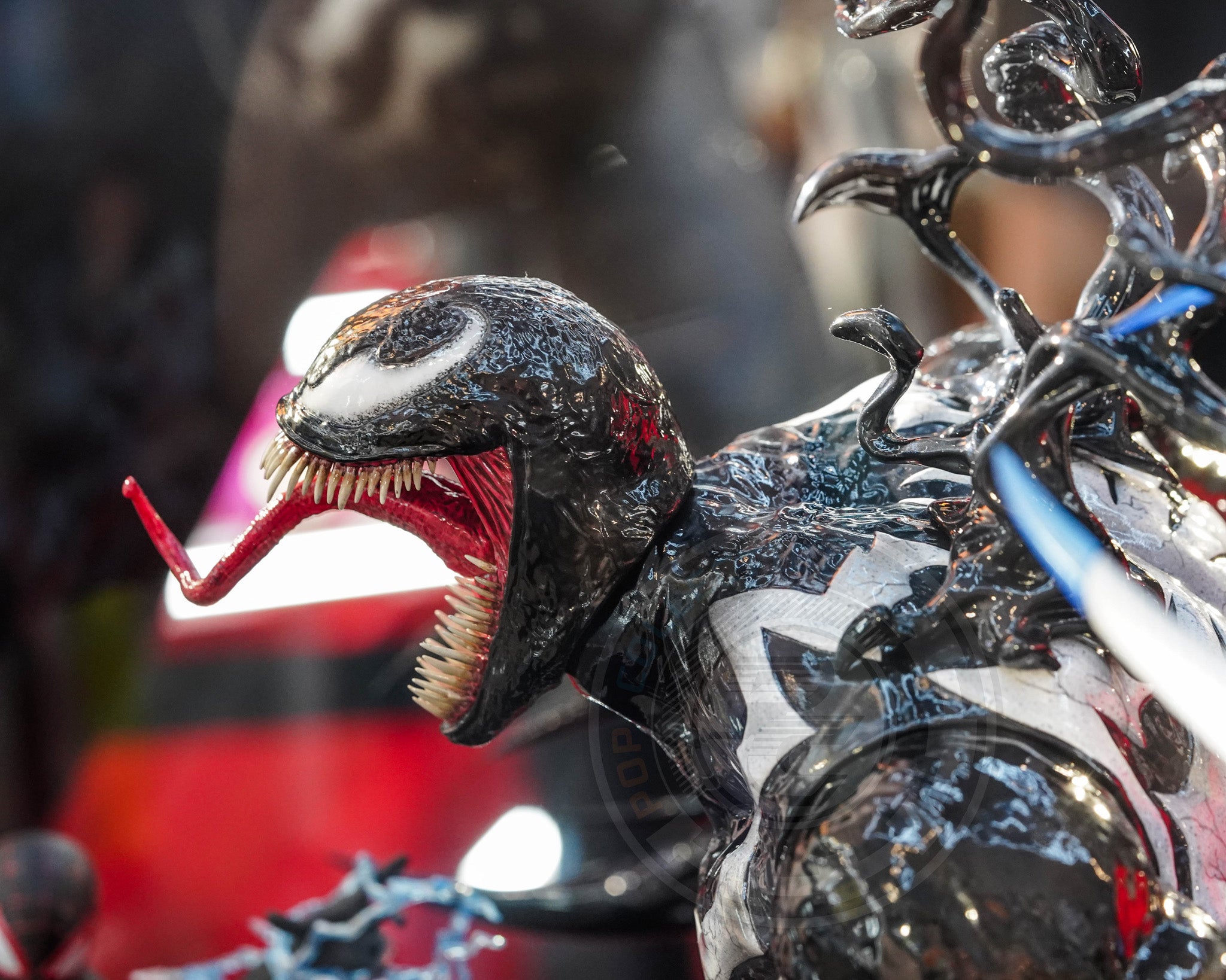 PRE-ORDER: Hot Toys Marvel's Spider-Man 2 Venom Sixth Scale Figure -  collectorzown