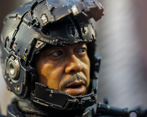 Hot Toys MMS668 Warriors of Future Johnson 1/6 Scale Collectible Figure