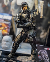 Load image into Gallery viewer, Hot Toys MMS668 Warriors of Future Johnson 1/6 Scale Collectible Figure