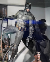Load image into Gallery viewer, Preorder! Hot Toys MMS732 Batman v Superman: Dawn of Justice - 1/6th scale Batman (2.0) Collectible Figure (Deluxe Version)