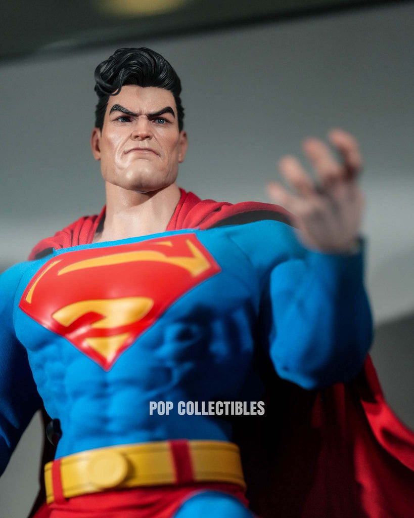 Preorder! Hot Toys CMS032 Batman: The Dark Knight Returns 1/6th scale Superman Collectible Figure