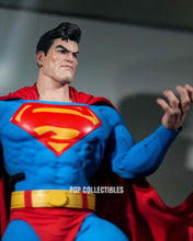 Load image into Gallery viewer, Preorder! Hot Toys CMS032 Batman: The Dark Knight Returns 1/6th scale Superman Collectible Figure