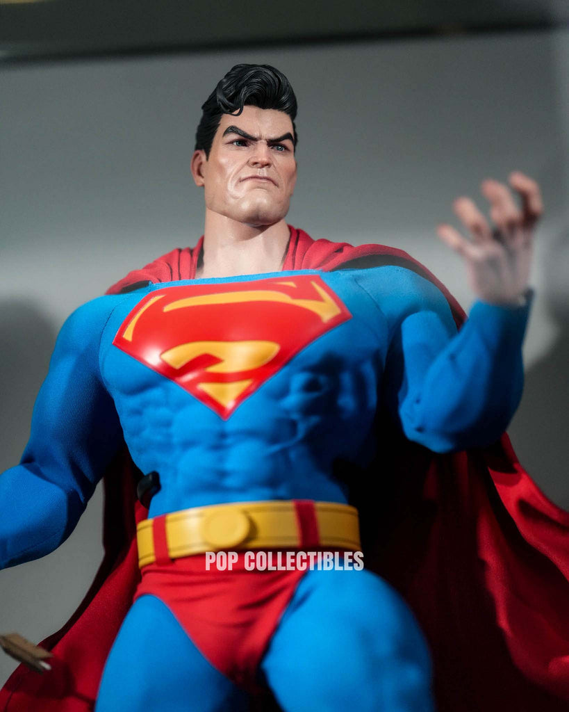 Preorder! Hot Toys CMS032 Batman: The Dark Knight Returns 1/6th scale Superman Collectible Figure