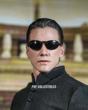 Load image into Gallery viewer, Preorder! Hot Toys MMS868 The Matrix Reloaded - Neo 1/6th scale Collectible Figure