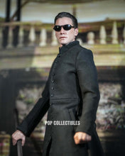 Load image into Gallery viewer, Preorder! Hot Toys MMS868 The Matrix Reloaded - Neo 1/6th scale Collectible Figure