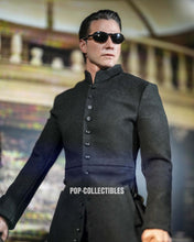 Load image into Gallery viewer, Preorder! Hot Toys MMS868 The Matrix Reloaded - Neo 1/6th scale Collectible Figure