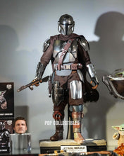 Load image into Gallery viewer, Preorder! Hot Toys MMS872 Star Wars: The Mandalorian &amp; Grogu 1/6th scale The Mandalorian and Grogu Collectible Set