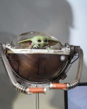 Load image into Gallery viewer, Preorder! Hot Toys MMS872 Star Wars: The Mandalorian &amp; Grogu 1/6th scale The Mandalorian and Grogu Collectible Set