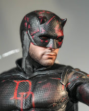 Load image into Gallery viewer, Preorder! Hot Toys TMS186 Daredevil: Born Again (Season 2) - 1/6th scale Daredevil Collectible Figure