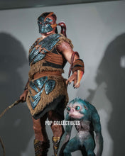Load image into Gallery viewer, Preorder! Hot Toys MMS873 Predator: Badlands - 1/6th scale Dek (Bone Bison Armor) and Bud Collectible Set