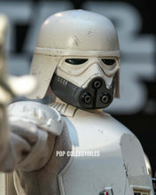 Load image into Gallery viewer, Hot Toys MMS838 Star Wars: The Mandalorian &amp; Grogu 1/6th scale Imperial Remnant Snowtrooper Collectible Figure