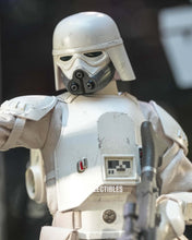 Load image into Gallery viewer, Hot Toys MMS838 Star Wars: The Mandalorian &amp; Grogu 1/6th scale Imperial Remnant Snowtrooper Collectible Figure