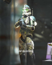 Load image into Gallery viewer, Preorder! Hot Toys MMS877 Star Wars: Revenge of the Sith 1/6th scale Clone Commander Gree Collectible Figure