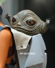 Load image into Gallery viewer, Hot Toys TMS170 Star Wars: The Clone Wars 1/6th scale Ahsoka Tano (Padawan) Collectible Figure [Hot Toys Exclusive]