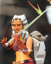 Load image into Gallery viewer, Hot Toys TMS170 Star Wars: The Clone Wars 1/6th scale Ahsoka Tano (Padawan) Collectible Figure [Hot Toys Exclusive]