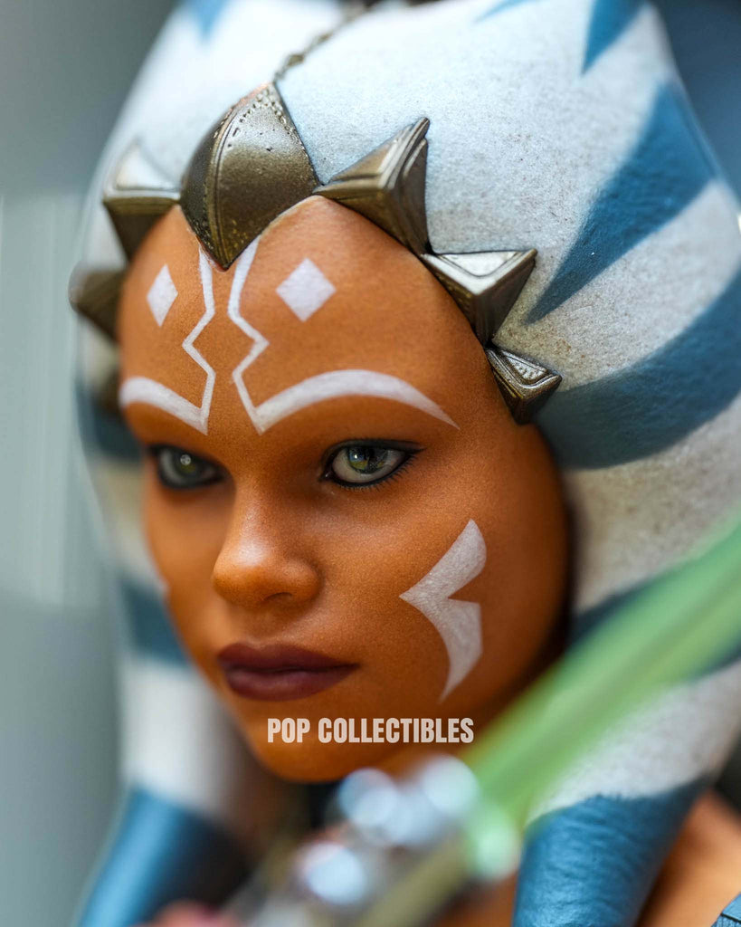 Hot Toys TMS170 Star Wars: The Clone Wars 1/6th scale Ahsoka Tano (Padawan) Collectible Figure [Hot Toys Exclusive]