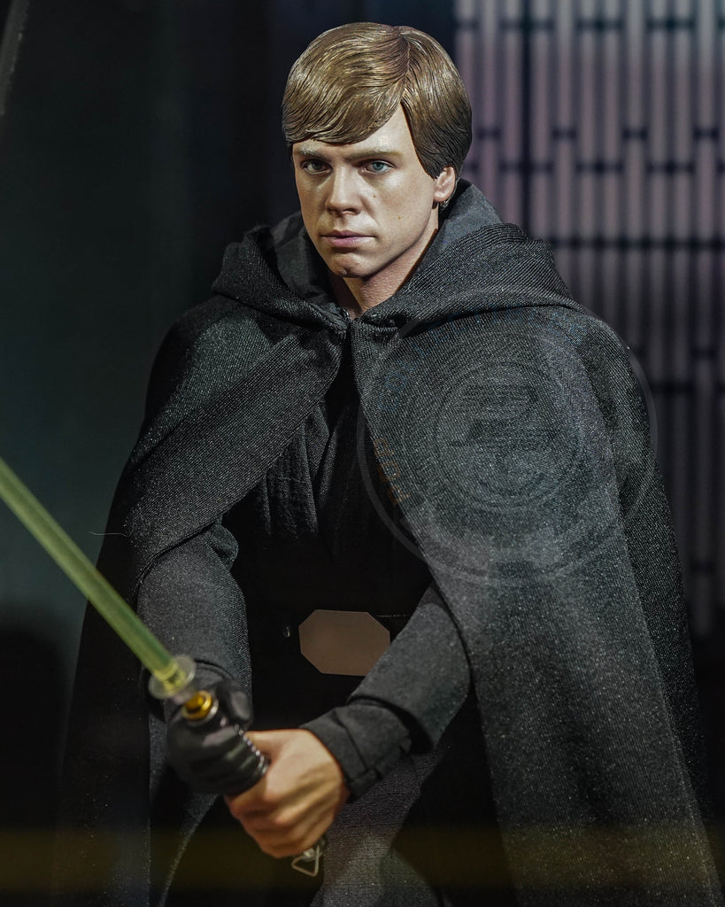 Hot Toys DX23 Star Wars The Mandalorian Luke Skywalker Deluxe Version Regular Edition 1/6th Scale Collectible Figure