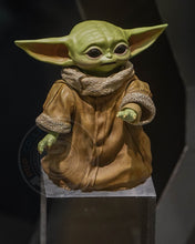 Load image into Gallery viewer, Hot Toys DX23 Star Wars The Mandalorian Luke Skywalker Deluxe Version Regular Edition 1/6th Scale Collectible Figure