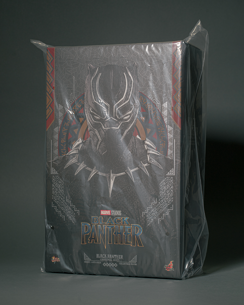 Hot Toys MMS671 Black Panther Legacy Black Panther (Original Suit) 1/6 Scale Collectible Figure