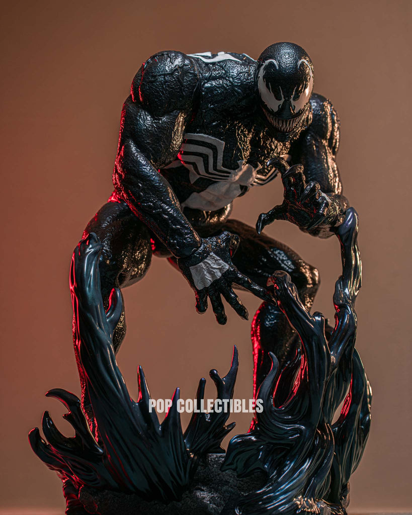 Hot Toys CMS023 Marvel Comics Venom 1/6th Scale Collectible Figure