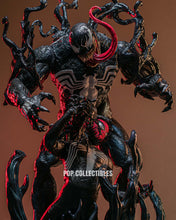 Load image into Gallery viewer, Hot Toys CMS023 Marvel Comics Venom 1/6th Scale Collectible Figure
