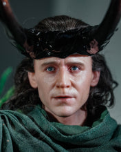 Load image into Gallery viewer, Preorder! Hot Toys DX41AE Loki God Loki 1/6th Scale Collectible Figure (Artisan Edition) Limited Edition