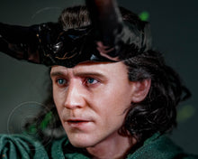 Load image into Gallery viewer, Preorder! Hot Toys DX41AE Loki God Loki 1/6th Scale Collectible Figure (Artisan Edition) Limited Edition