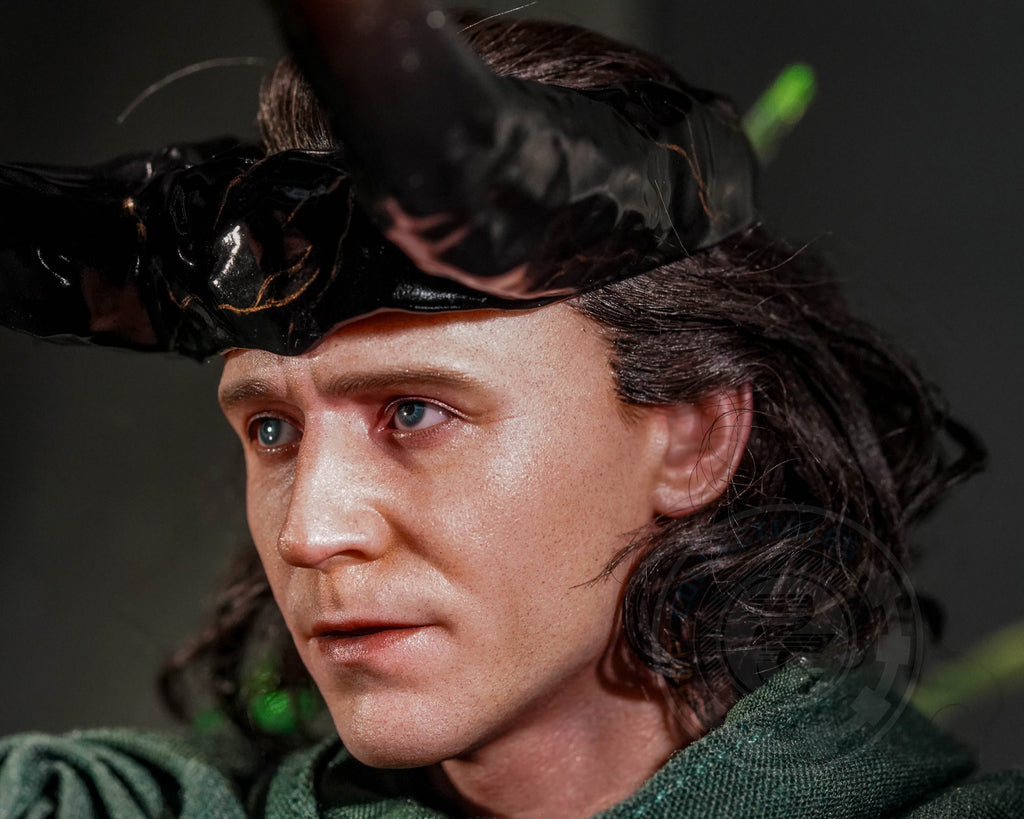 Preorder! Hot Toys DX41AE Loki God Loki 1/6th Scale Collectible Figure (Artisan Edition) Limited Edition