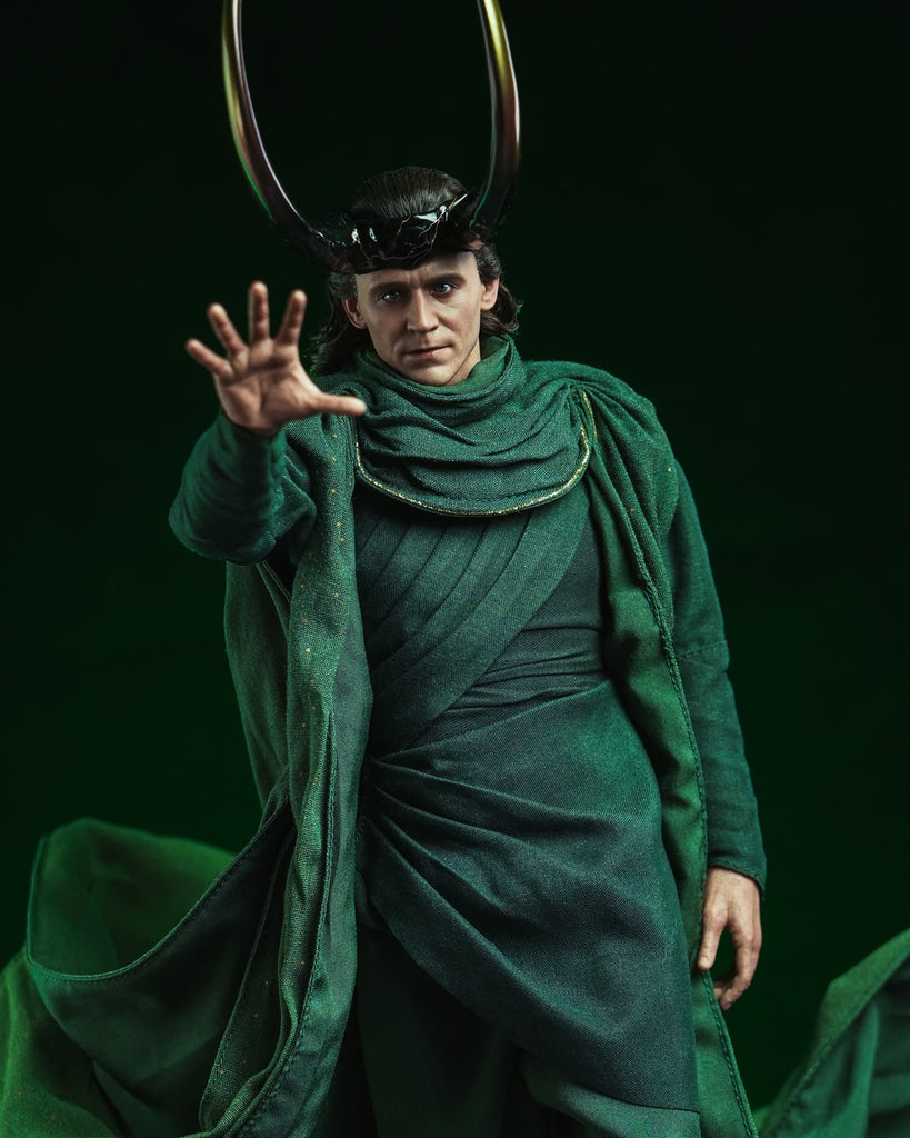 Hot Toys DX41AE Loki God Loki 1/6th Scale Collectible Figure (Artisan Edition) Limited Edition