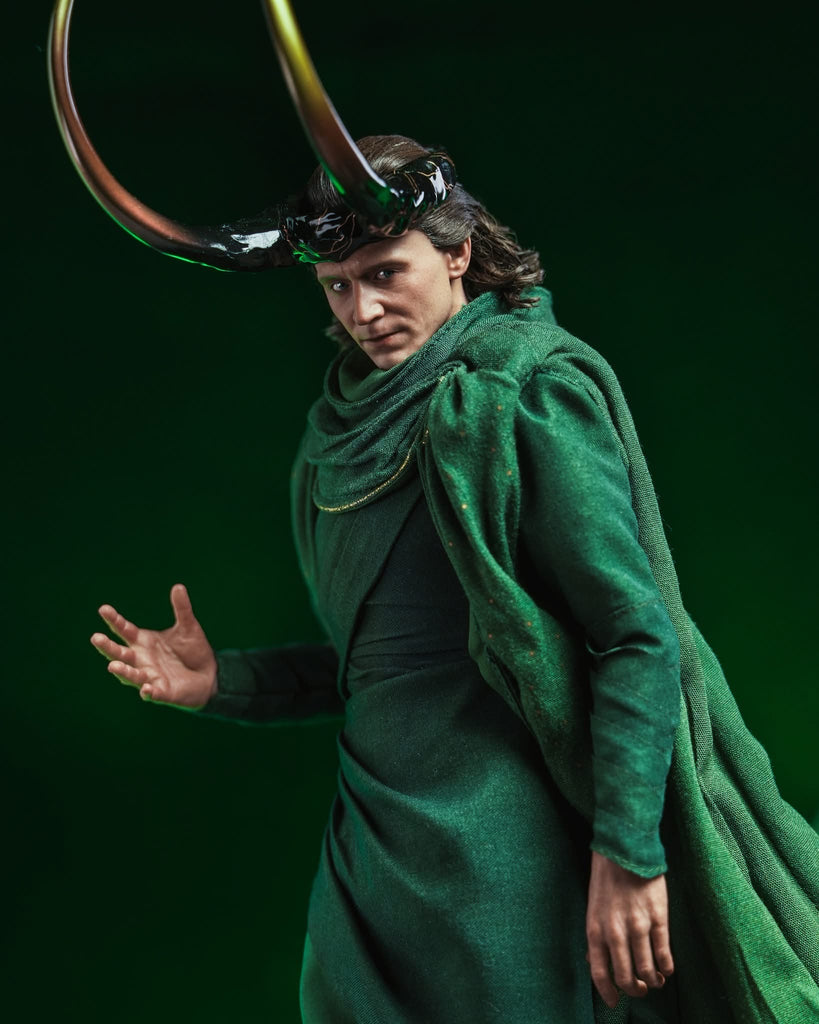 Hot Toys DX41AE Loki God Loki 1/6th Scale Collectible Figure (Artisan Edition) Limited Edition