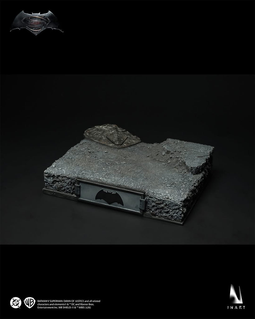 Preorder! INART Batman v Superman: Dawn of Justice Batman 1/6 Scale Collectible Figure