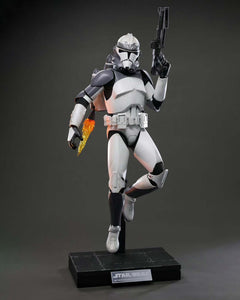 Hot Toys TMS143 Star Wars: The Clone Wars 1/6th scale 104th Battalion Wolfpack Clone Trooper Collectible Figure (Deluxe Version)