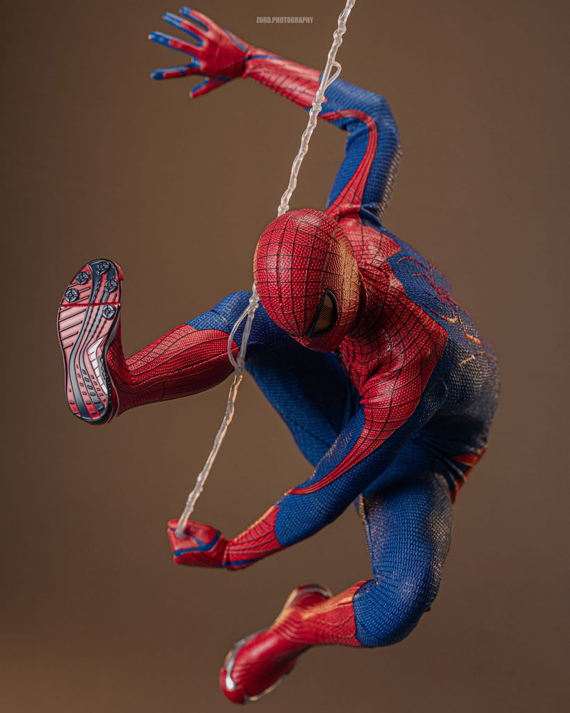 Hot Toys MMS772B The Amazing Spider-Man 1/6th Scale The Amazing Spider-Man Collectible Figure (Deluxe Version) (Special Edition)