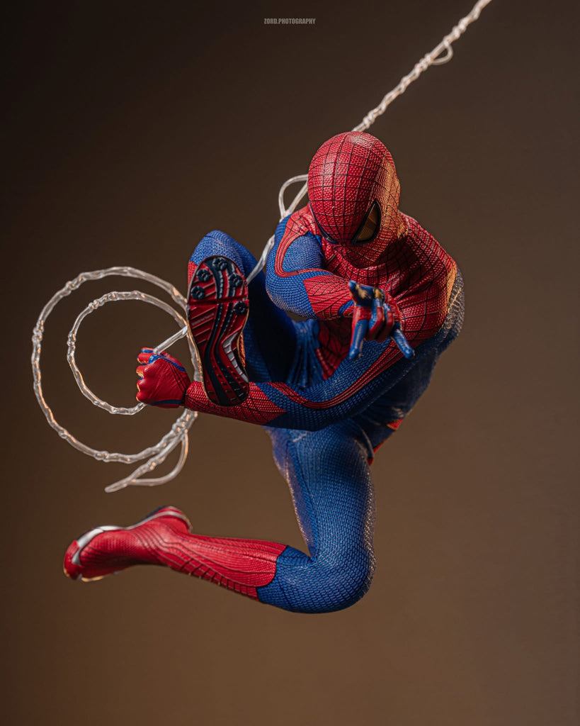 Hot Toys MMS772B The Amazing Spider-Man 1/6th Scale The Amazing Spider-Man Collectible Figure (Deluxe Version) (Special Edition)