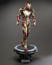 Load image into Gallery viewer, Hot Toys MMS759D66B Marvel Ironman 3 Ironman Mark 42 (2.0) 1/6 Scale Collectible Figure (Deluxe Version) Special Edition