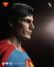 Load image into Gallery viewer, Preorder! INART Superman (1978) Superman 1/6 scale Collectible Figure Standard Edition