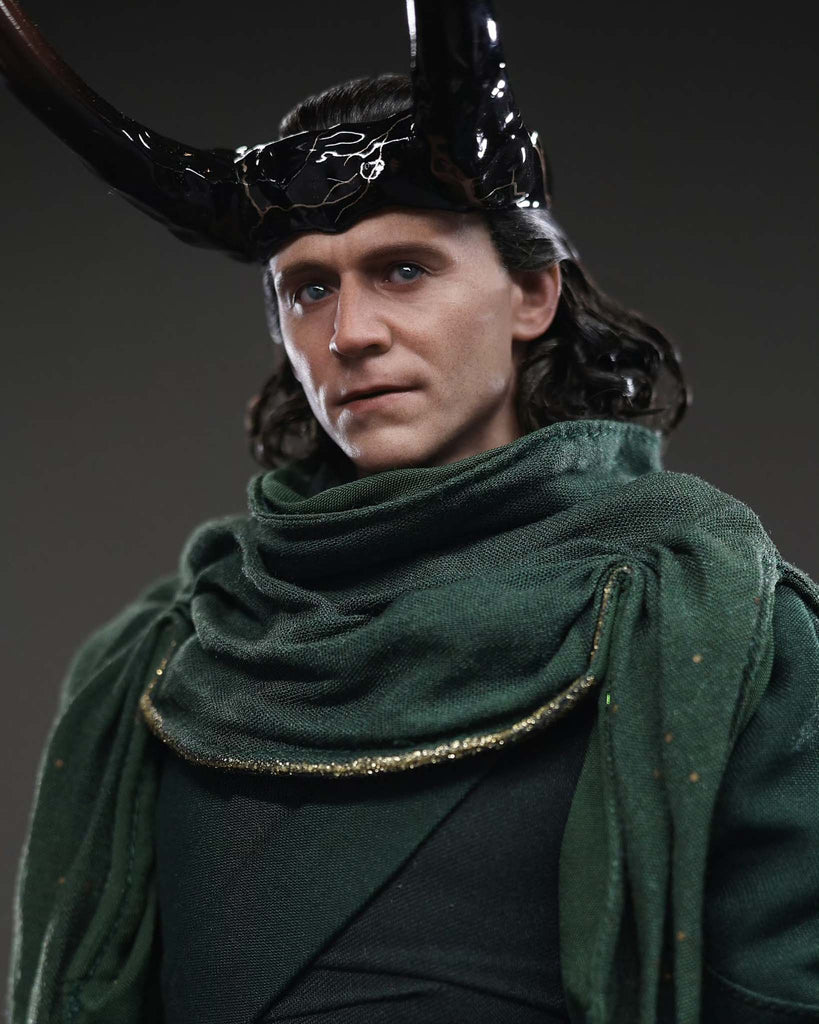 Hot Toys DX41AE Loki God Loki 1/6th Scale Collectible Figure (Artisan Edition) Limited Edition